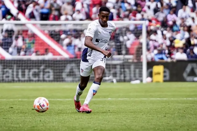Daniel de la Cruz está a caminho do Nacional. -Foto: D.R.