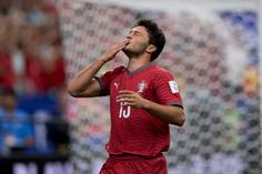 «João Neves e a namorada foram alvo da raiva dos fãs e bots de Cristiano Ronaldo»