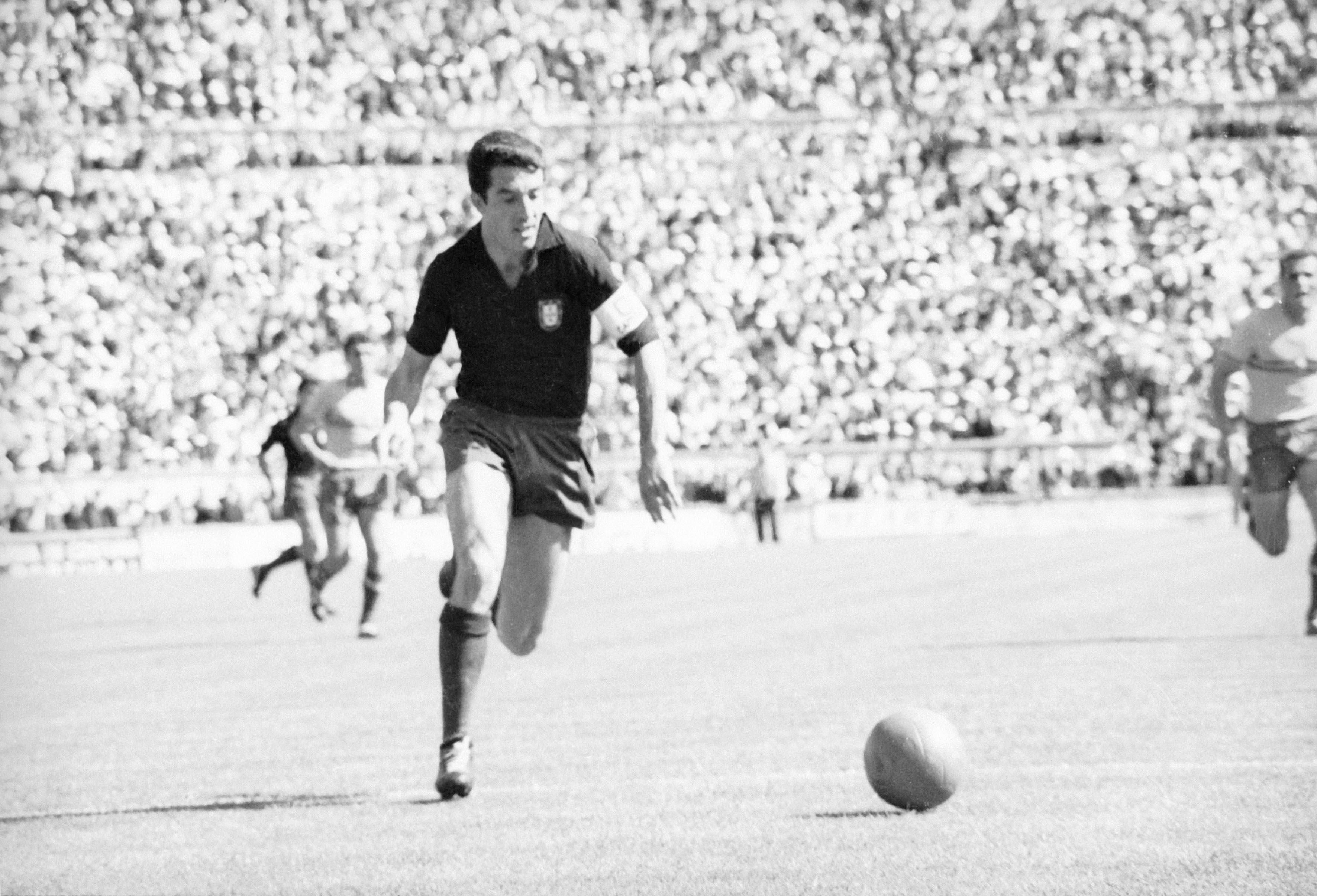 José Augusto - três golos em seis jogos (1966): o então extremo do Benfica iniciou a campanha em Inglaterra com um bis frente à Hungria. Voltaria a marcar frente à Coreia do Norte. Somou 540 minutos, tal como Torres
