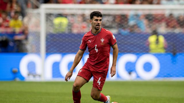 «Tomás Araújo é o central titular e indiscutível da próxima época»