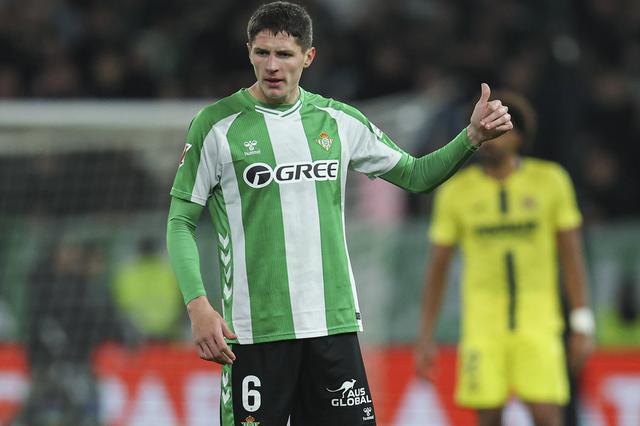Sergi Altimira estava em restrita lista de potenciais reforços dos leões - Foto: IMAGO
