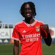 Beni Souza, que passou pelo Benfica na época 2024/2025, chega à elite nacional pela porta do Estrela da Amadora — Foto: Benfica
