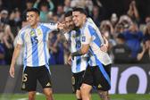Enzo Fernández e Messi são colegas na seleção 'albiceleste', pela qual conquistaram o Mundial 2022