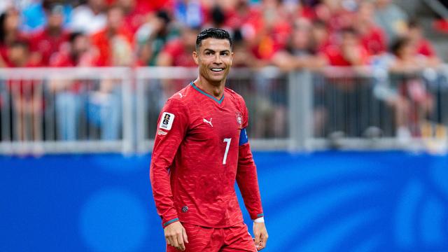 «É a loucura total: ouve-se muito mais a gritar Ronaldo do que por Portugal»