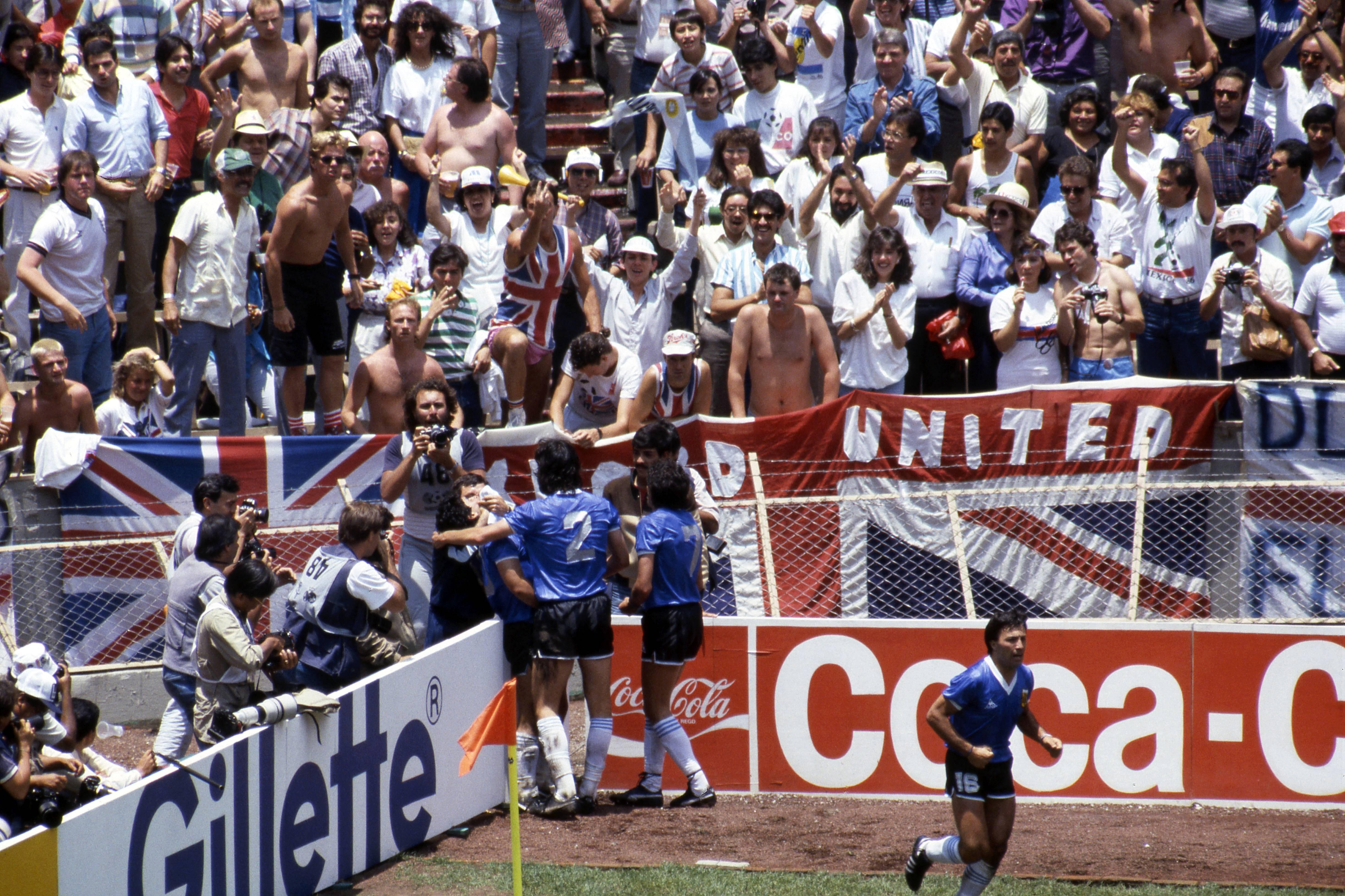 Festejos de Maradona e companhia frente a Inglaterra, nos quartos de final do Mundial 1986 - Foto: IMAGO