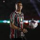 Caixinha vence com um a menos, Petit perde para o regressado Thiago Silva