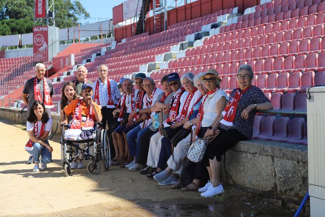 Aves SAD: iniciativa solidária em dia de homenagem