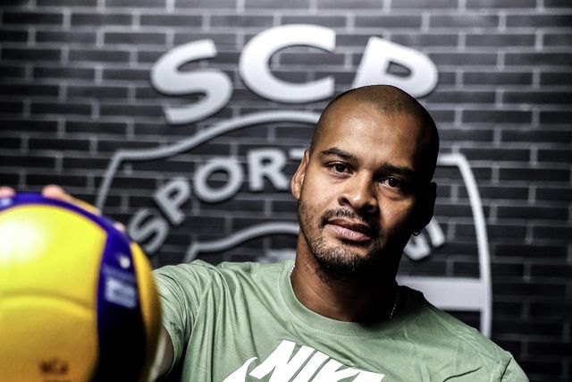 Oficial: Edson Valência reforça voleibol do Sporting