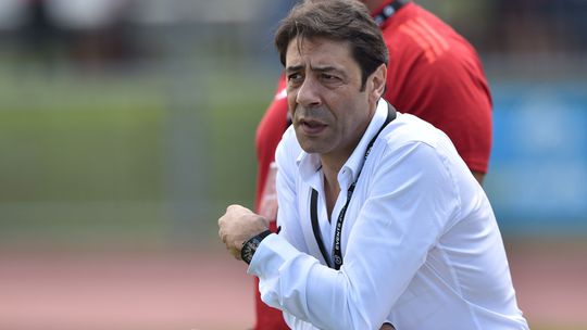 Benfica repudia 'timing' do castigo do Conselho de Disciplina a Rui Costa