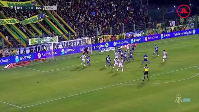 Autogolo salva um ponto para o Boca Juniors
