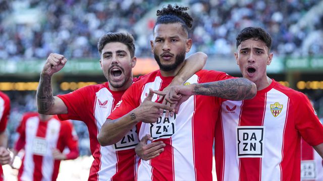 Central de Transferências: Sporting resolve centro do ataque