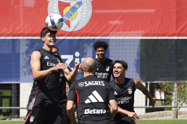 António Silva no treino do Benfica no Seixal
