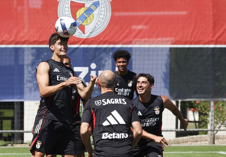 António Silva no treino do Benfica no Seixal