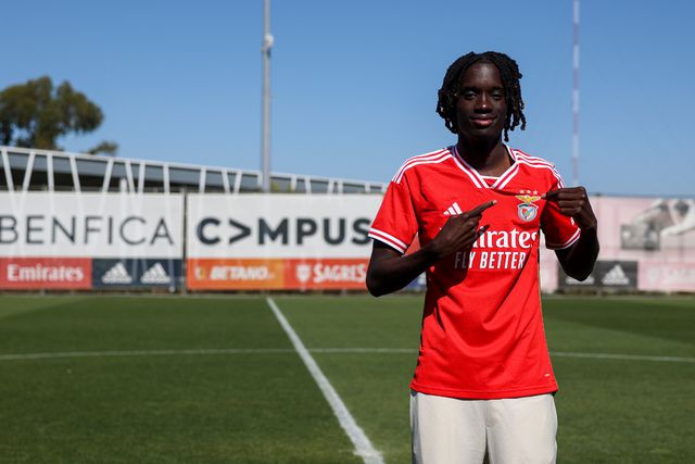 Depois de uma temporada na formação secundária dos encarnados, jovem promessa ruma à Briosa (Foto: SL Benfica)