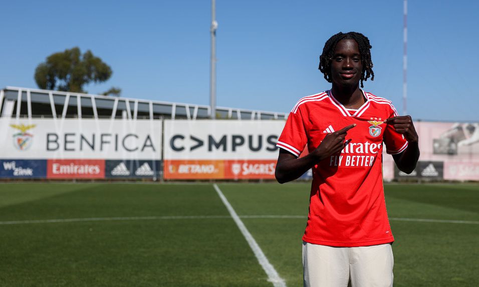 Depois de uma temporada na formação secundária dos encarnados, jovem promessa ruma à Briosa (Foto: SL Benfica)