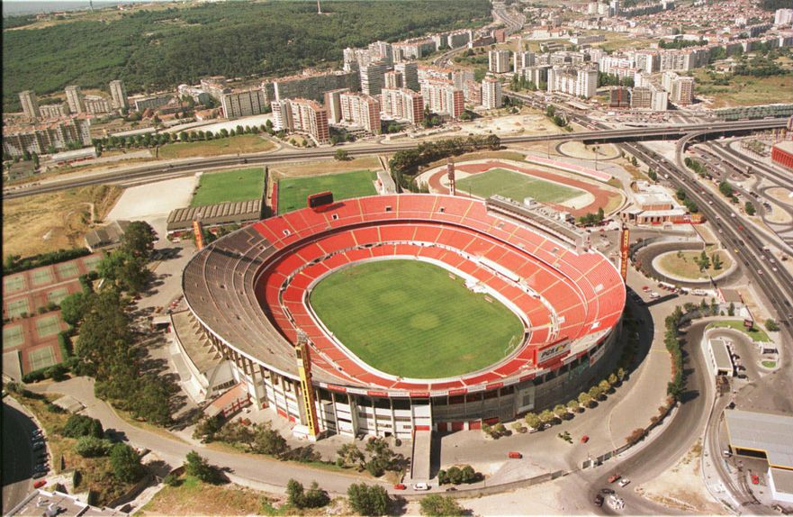 O antigo Estádio da Luz. FOTO A BOLA