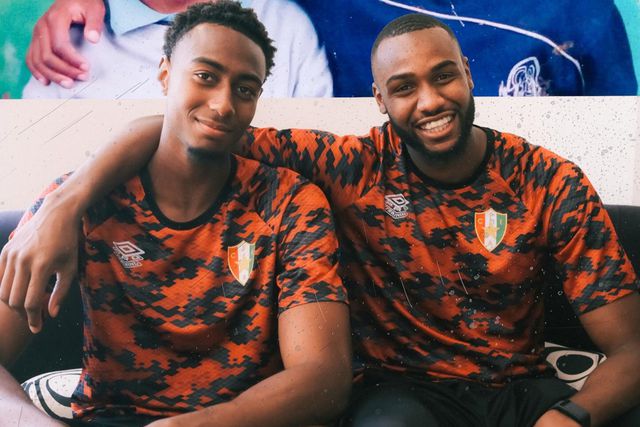 Mercado oficial: irmãos Dramé reencontram-se na Reboleira