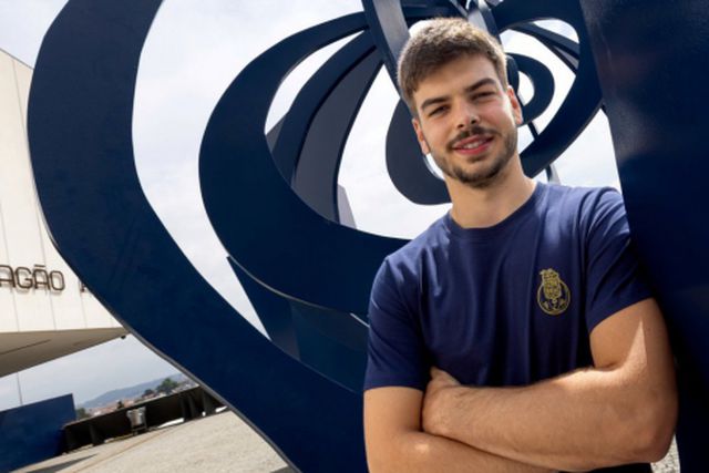 José Luís Ferreira renova com o FC Porto até 2028