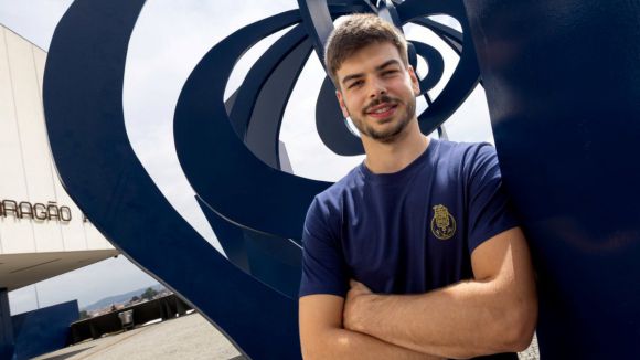 José Luís Ferreira renova com o FC Porto até 2028