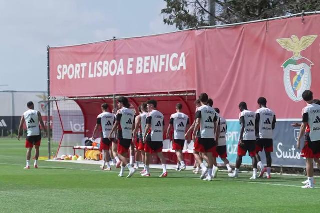 Novidades no treino do Benfica antes do St. Gallen