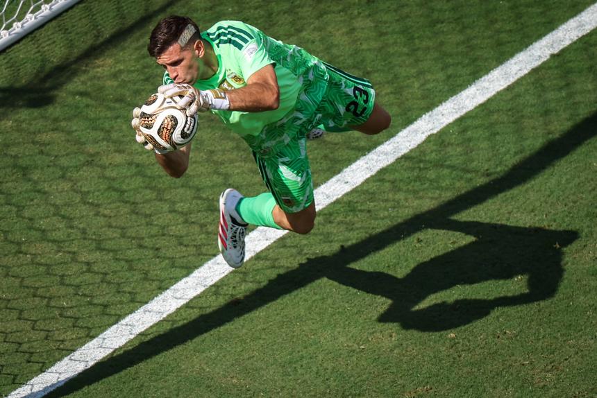 Emiliano Martínez na final contra a Espanha