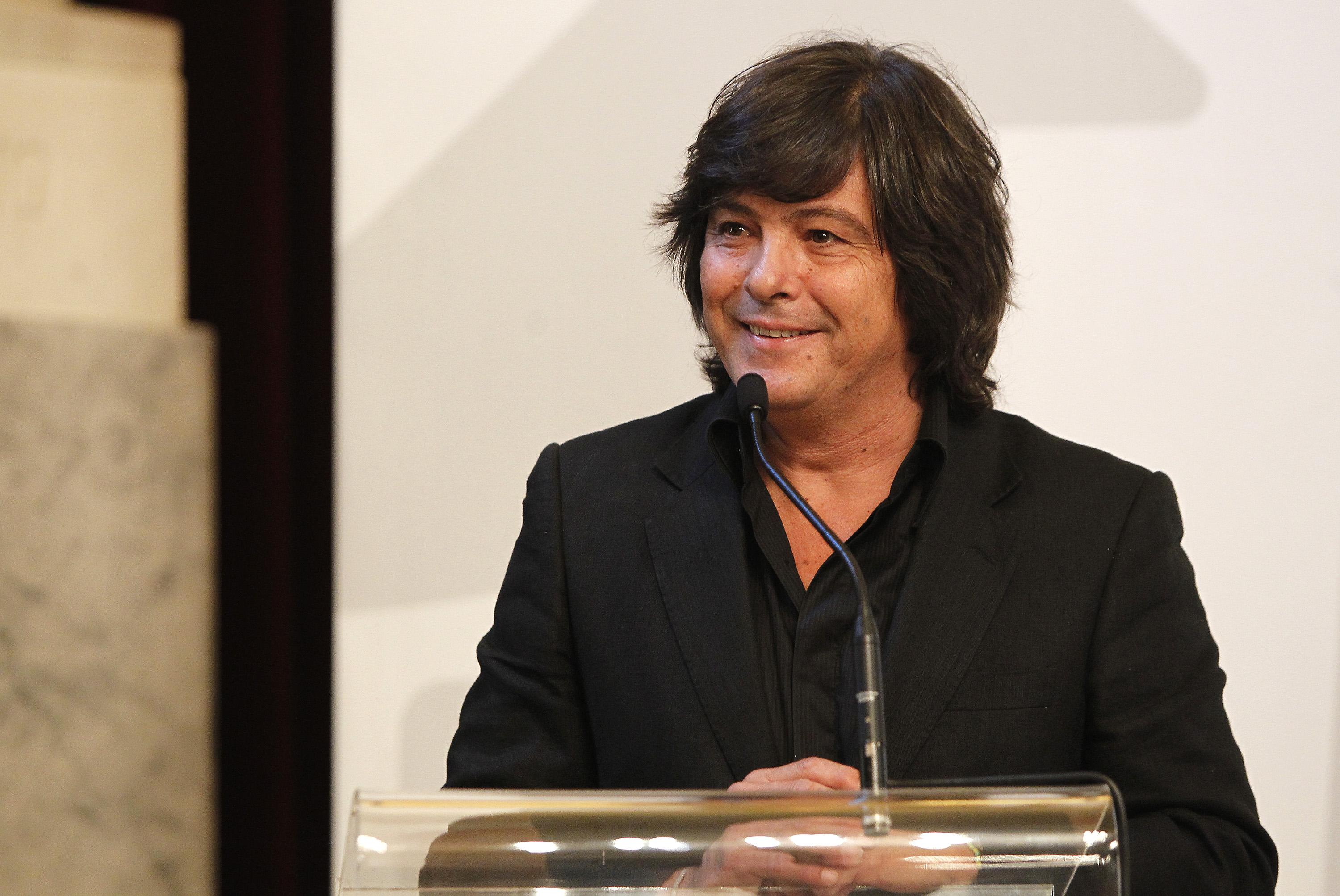 Luís Represas na condecoração dos 35 anos dos Trovante no Salão Nobre da Câmara Municipal de Lisboa, em novembro de 2011 - Foto: A BOLA/António Azevedo