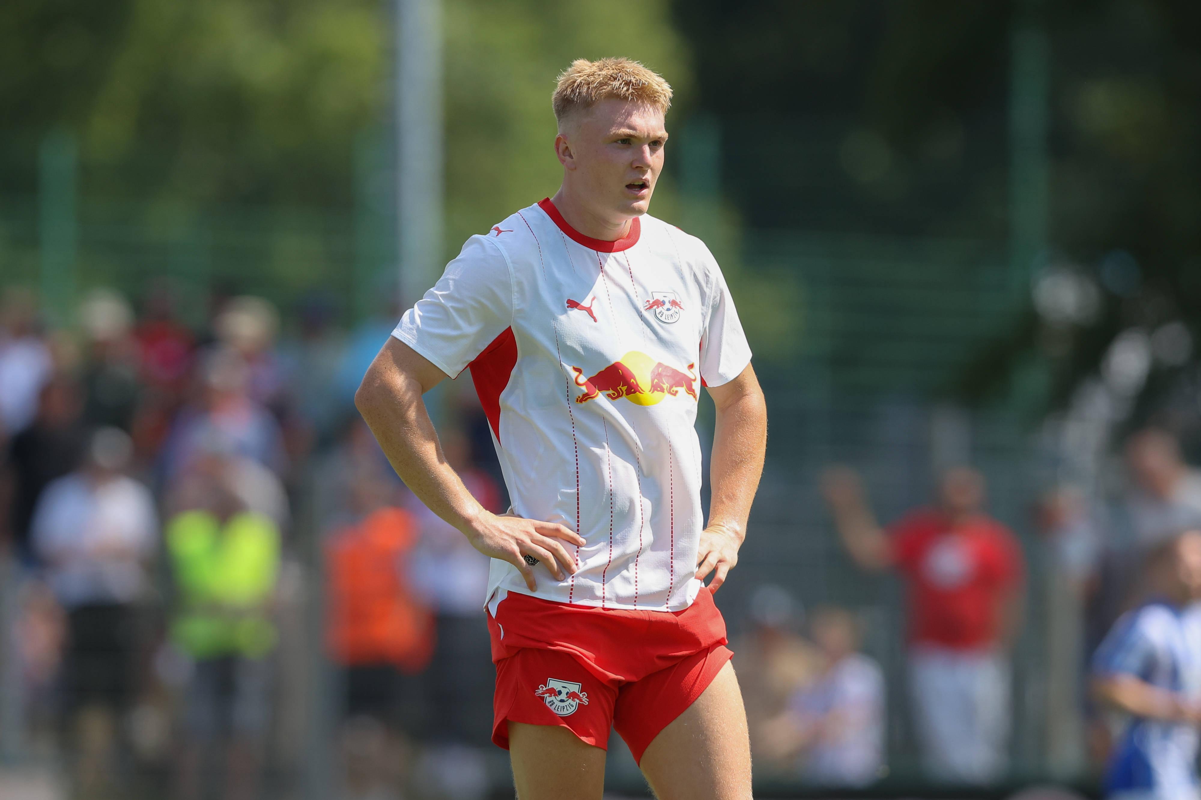 Conrad Harder foi vendido para o Leipzig no verão passado e não assumiu a titularidade - Foto: Imago
