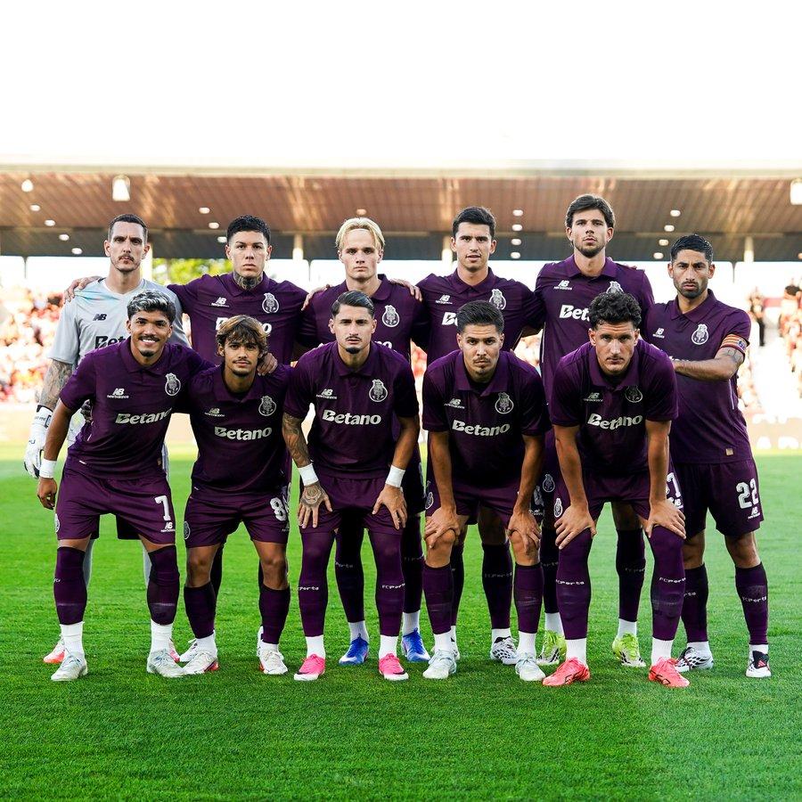Equipa do FC Porto contra o Gil Vicente (Foto: FC Porto)