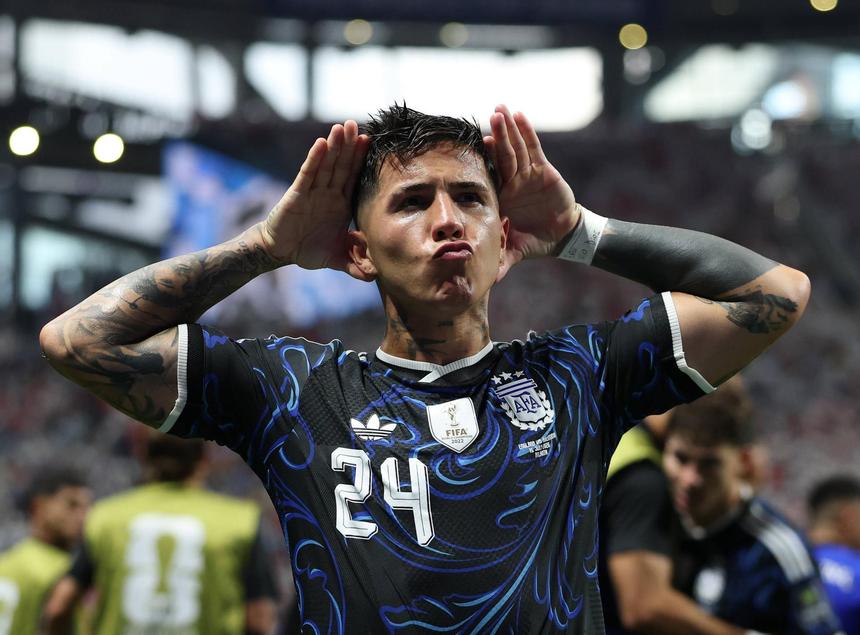 Enzo Fernández ao serviço da Argentina