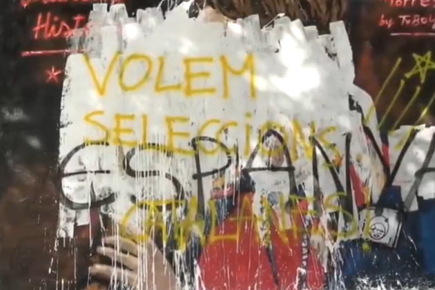 Mural de homenagem a Ferrán Torres foi vandalizado