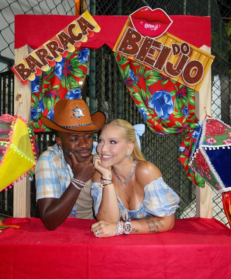 Virginia e Vinícius em festa temática junina - Foto: Instagram/Virginia