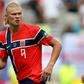 Erling Haaland   inovou no visual - Foto: Imago