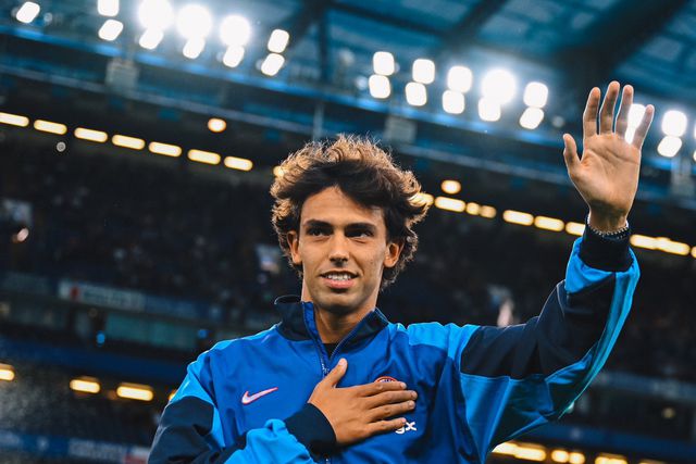 João Félix foi assim recebido em Stamford Bridge pelos adeptos do Chelsea