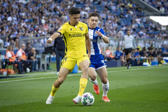 FC Porto: Francisco Moura é alvo para a lateral-esquerda