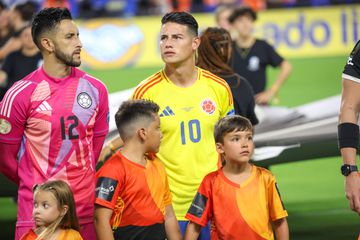 James Rodríguez em Madrid para assinar pelo Rayo Vallecano