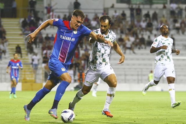 Em Alverca que perde não se mexe para evitar registo negativo histórico