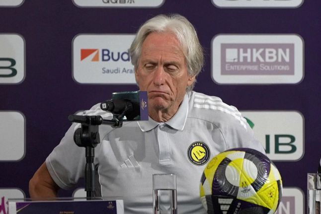 Jorge Jesus trocou o nome ao «grande rival», mas corrigiu a tempo