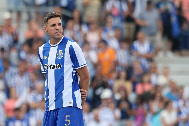 Aloísio elogia Bednarek: «Tem liderança natural e pode ser patrão»