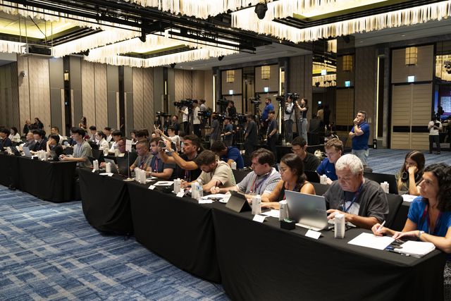 Imagem de uma conferência de imprensa realizada em Seul, Coreia do Sul, onde o Barcelona jogou na pré-época