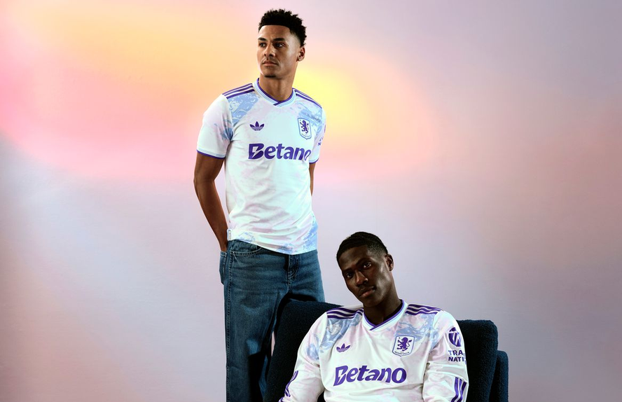 Aston Villa, terceiro equipamento. Marca: adidas. Com inspiração nos vitrais exclusivos do Villa Park desde que o estádio foi inaugurado em 1897. Foto Aston Villa FC