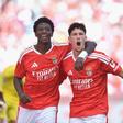 Anísio Cabral e José Neto, respetivamente ponta de lança e lateral-esquerdo do Benfica (foto: Miguel Nunes)