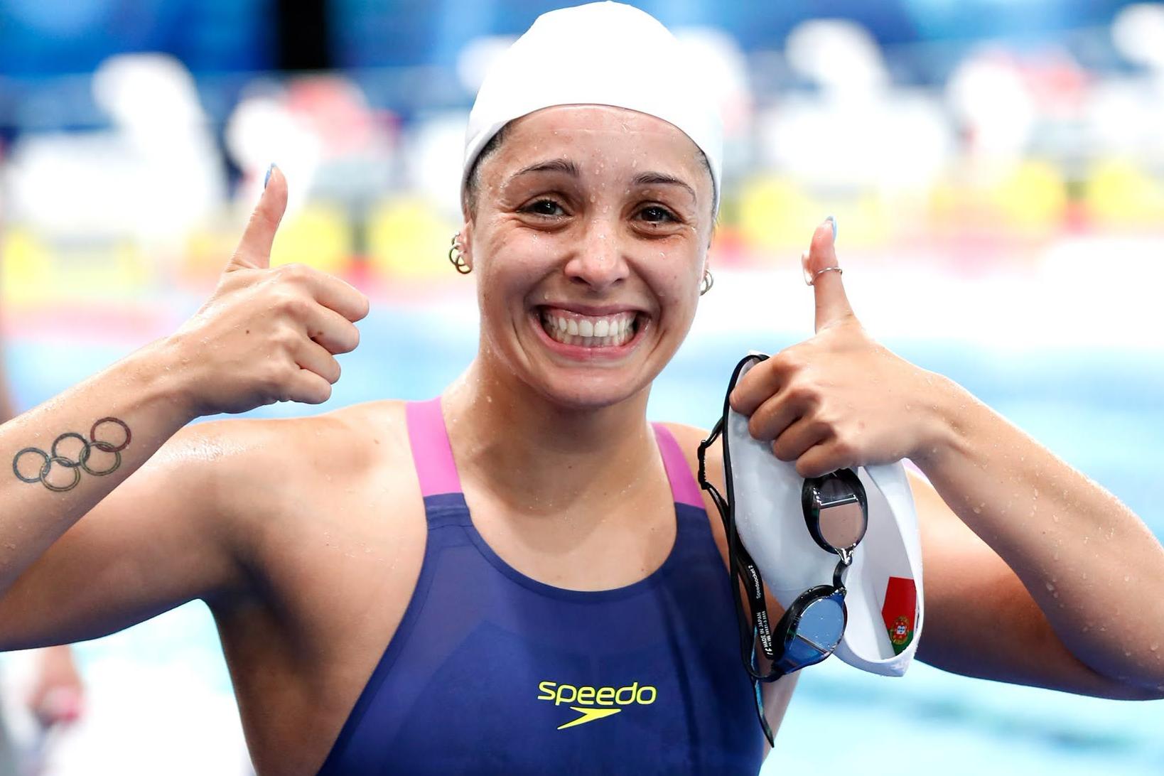 Camila sem concorrentes na final dos 200 costas      Fotografia Simone Castrovillari/FPN
