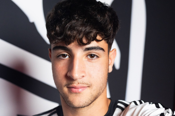 Aymen Zouin, emprestado pelo Parma ao Casa Pia, aspira à estreia de ganso ao peito no duelo frente ao Gil Vicente — Foto: Casa Pia
