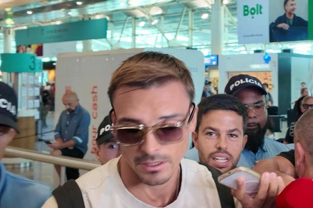 «Não puxem por mim, ainda sou jogador do Bayern»