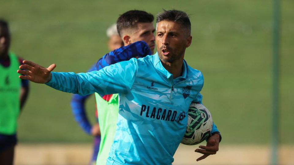 Chaves: Abass em dúvida para a estreia de Moreno