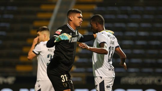 Famalicão: Luiz Júnior já leva três clean sheets na temporada