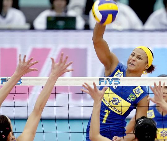 Voleibol: campeã olímpica brasileira morre aos 43 anos