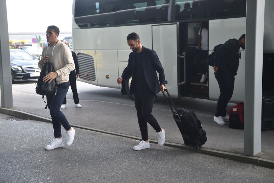 A partida do Sporting de Graz de regresso a Portugal (vídeo e fotos)