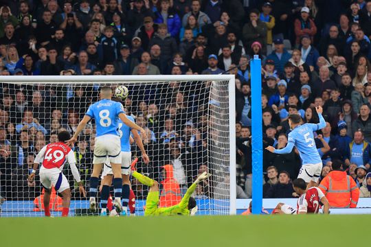 VÍDEO: Stones salva um ponto ao Man. City nos segundos finais