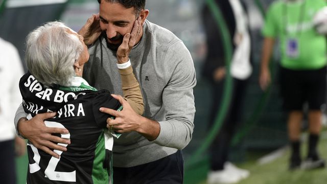 O sentido abraço de Rúben Amorim à Dona Maria